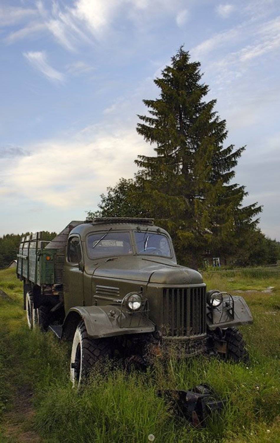 Старенький "ЗиЛ". Автор: Юрий Охлопков , Юрий Охлопков