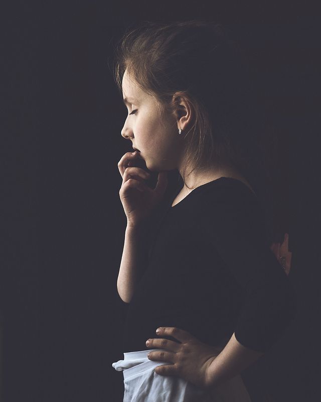 Девочка, Портрет, Ребенок, Естественный свет, Танцор, Тьма, Свет, Дети Маргоphoto preview