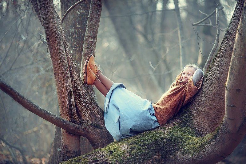 made, human, sunlight, clothing, barefoot, baby, children, fun, ethnicity, park, vibrant, green, toddler, foot, day, happiness, friendship, bright, only, grass, playing, summer, offspring, casual, picnic, people, springtime, caucasian, family, leg, three, photo preview