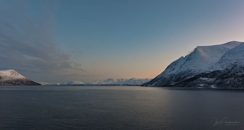 В норвежских фьордах фото превью