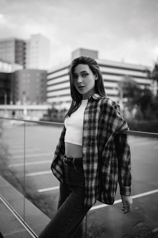 портрет, женскийпортрет, уличныйпортрет, девушка, монохром, чб, чёрное и белое, portrait, womanportrait, girl, monochrome, bnw, blackandwhite In search фото превью