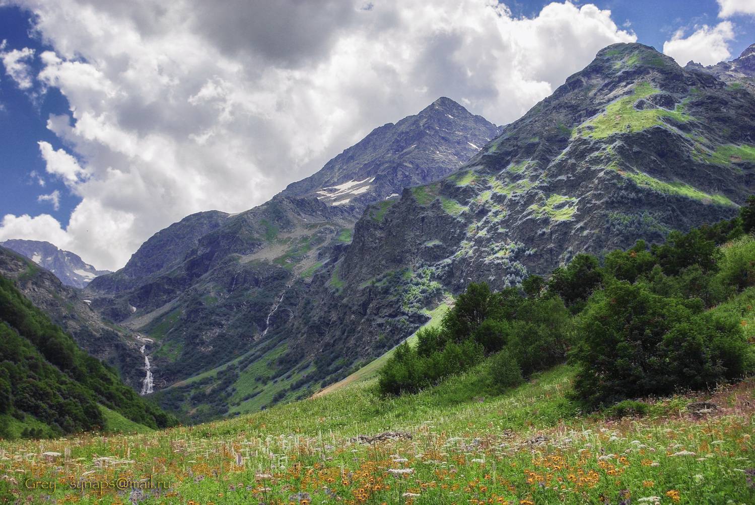 Долина Имеретинки. Автор: Сергей Павлов Имеретинка КЧР горы скалы водопады альпийские луга, Сергей Павлов