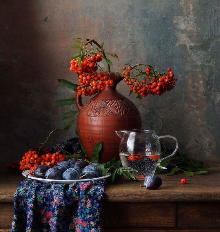 натюрморт,рябина,ягоды,сливы,кувшин ...photo preview