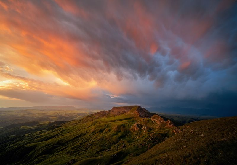 приэльбрусье, бермамыт, мамматусы, рассвет Облака Мамматусы над плато Бермамытphoto preview