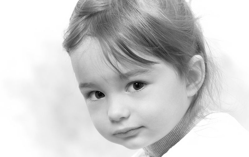 Портрет девочки в высоком ключе.photo preview