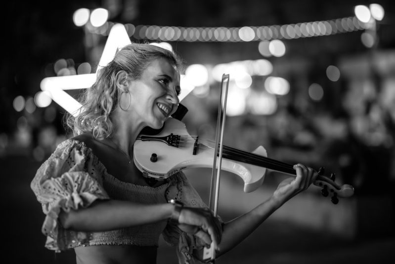 Скрипачкаphoto preview