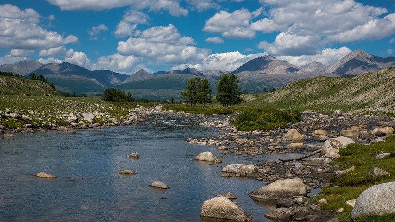 монголия, горы, лето, облака, озеро, горы, река, камни, валуны Чистая вода Монголииphoto preview