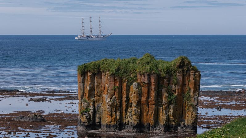 утро, командоры, парусник, остров беринга Парусник Надеждаphoto preview