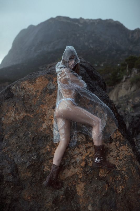 #artphotography, #nudeart, #sensualphotography, #blackandwhitephoto, #fineartnude, #naturalbeauty, #moodyportrait, #bwportrait, #softlight, #портрет, #дождь, #крым, #природа, #лес Полина | Судак фото превью