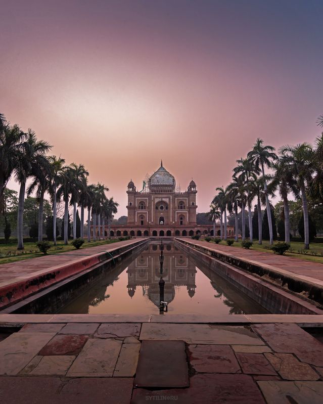 Гробница Сафдарджанга, Дели, Индия, Tomb of Safdar Jang, достопримечательность, туризм, сад, фонтан, вечер, вечерний, закат, розовый, мавзолей, Гробница Сафдарджанга. Дели. Индияphoto preview