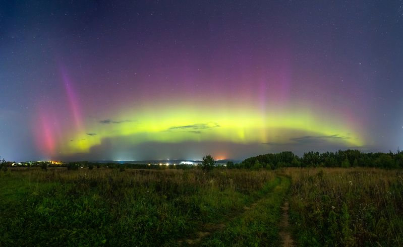 небо, звезды, полярное, сияние, северное, 2024, лето, поле, горизонт, пейзаж, Киров, Вятка, дорога, корона, вспышка Коронаphoto preview