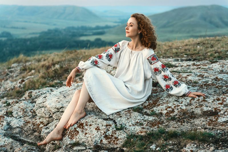 женский портрет, природа, горы, женщина Анна, Долгие Горыphoto preview