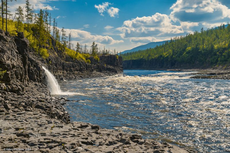 плато путорана, река курейка, водопад, вода, течение, перекаты, каньон, скалы, пороги, владимир коваль Водопад на Курейкеphoto preview