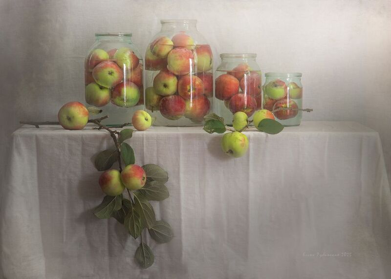 Сентябрь. Яблокиphoto preview