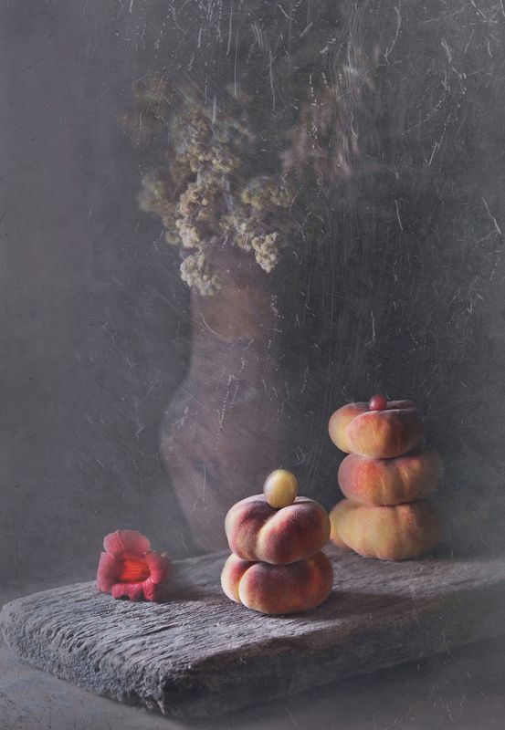 натюрморт, персики, плоды, лето, still life Персиковые пирамидкиphoto preview