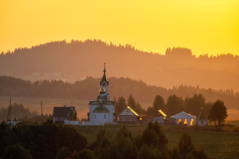 пермский край, пейзаж, закат, церковь, церковь александра невского, бым,  кунгур, кунгурский район, вечер Церковь Александра Невского, село Бым фото превью