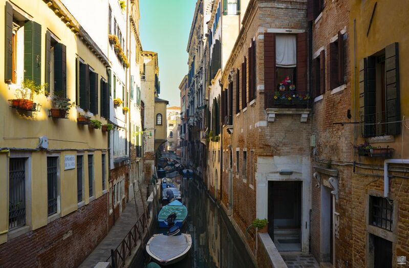 италия Венецианская улочкаphoto preview