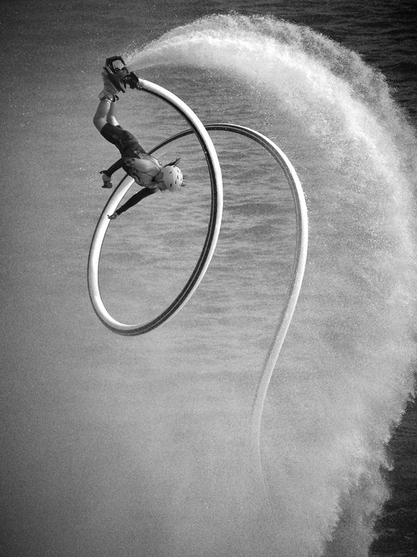 чб, спорт, флайбординг, гидрофлайт Гидрофлайт.photo preview