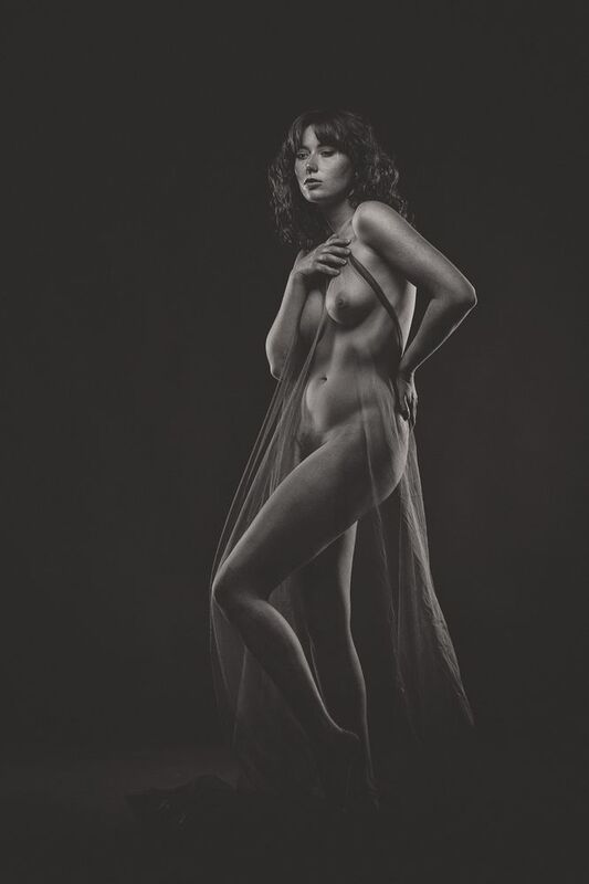 monochrome, black, white, artistic, nude, fine, art, dramatic, lighting, shadows, curves, elegant, sensual, studio, classic, timeless, form, silhouette, contrast, chiaroscuro, artistic-nude, model, Regina Reginaphoto preview
