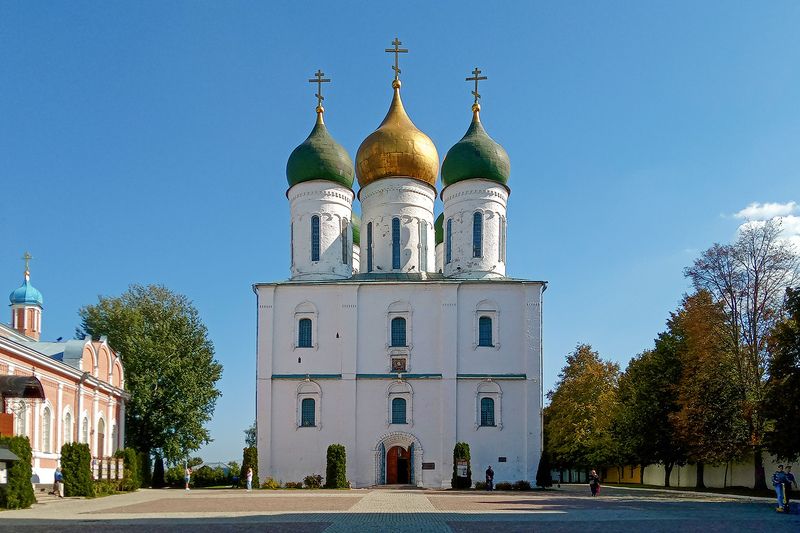 коломна, храм, успенский кафедральный собор коломна Коломна. Успенский собор.photo preview