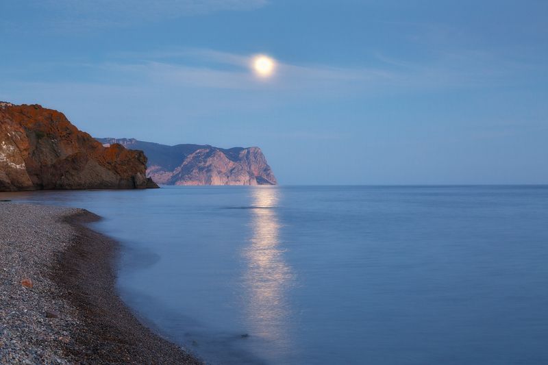 севастополь, фиолент, море, пляж. Яшмовый пляж и мыс Айя. Лунный вечер. фото превью