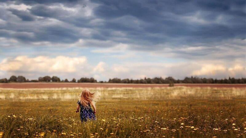 «И только дети, полные души, идут туда, где для души нет места.» (Аль Квотион) фото превью