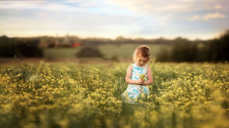 «Смотреть за детьми — лучший способ смотреть за собой.» (Ян Макъюэн) фото превью