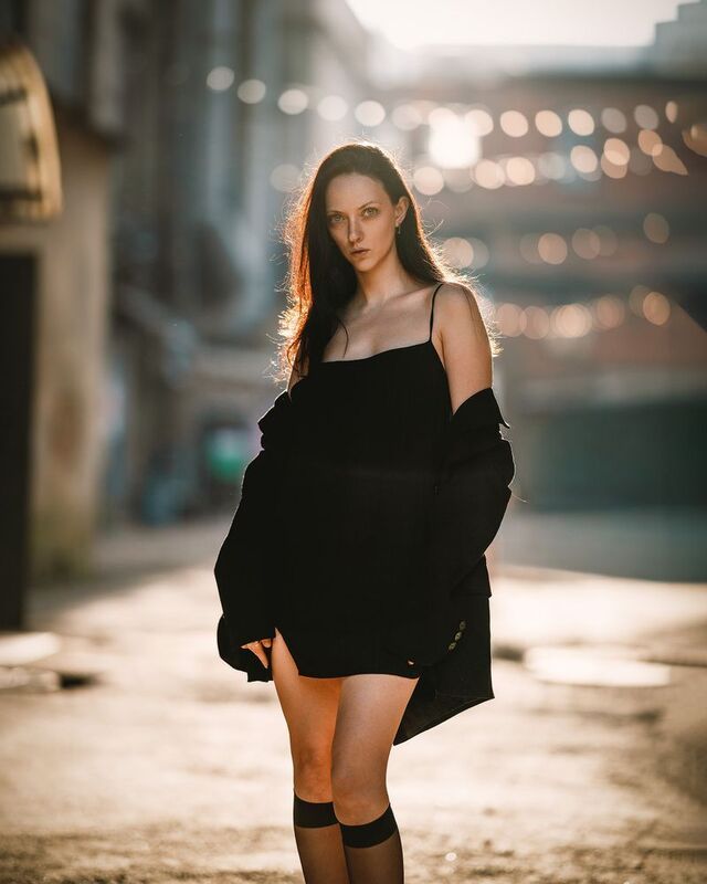 девушка, портрет Девушкаphoto preview