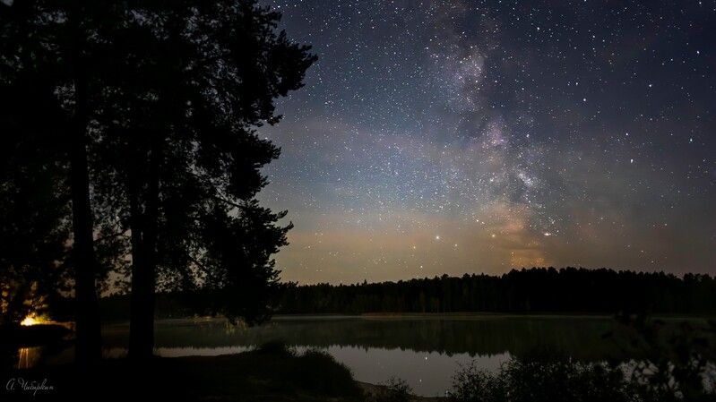 Огонек в ночиphoto preview