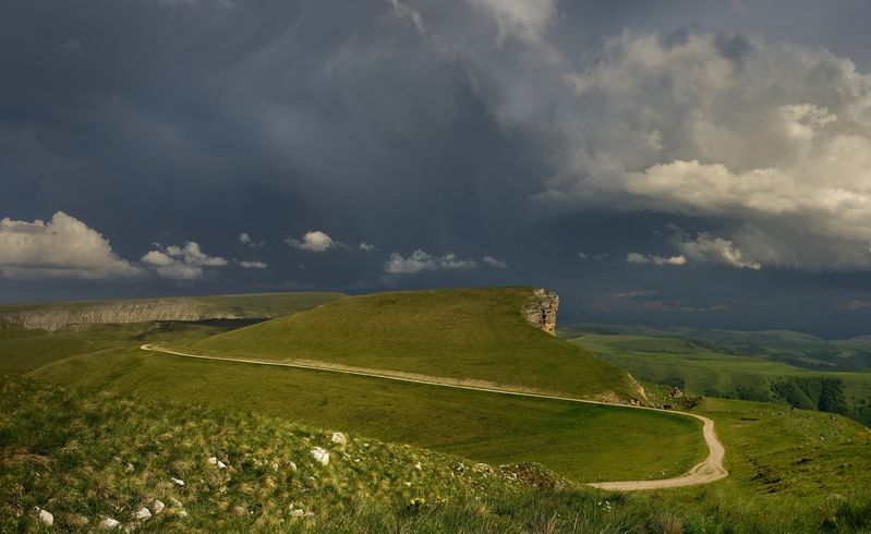 горы лето кавказ У перевала Гум Башиphoto preview