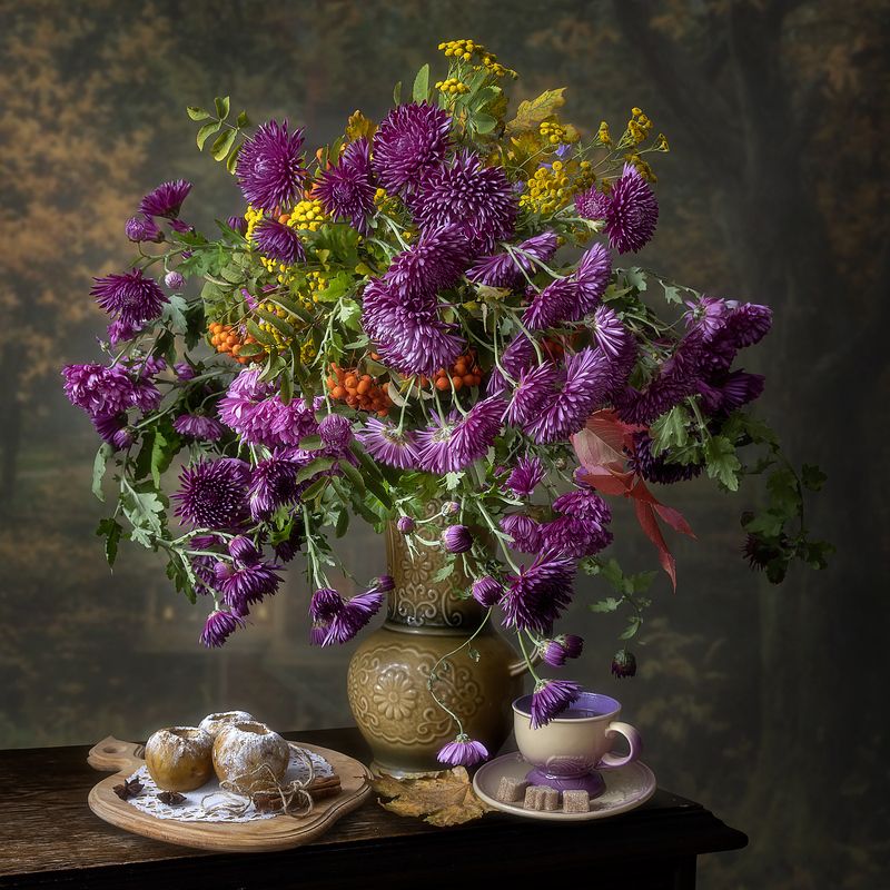 натюрморт, букет, цветы, хризантемы, еда чай, печеные яблоки Осень пахнет печеными яблокамиphoto preview