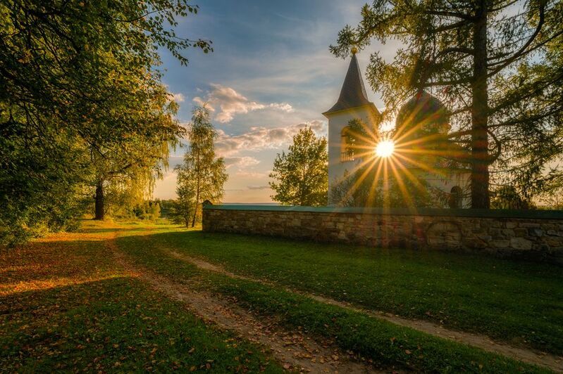 вечер, осень, храм, бёхово, церковь, поленово, россия, православие, тульская область, солнце Ранняя осень в Бёховоphoto preview