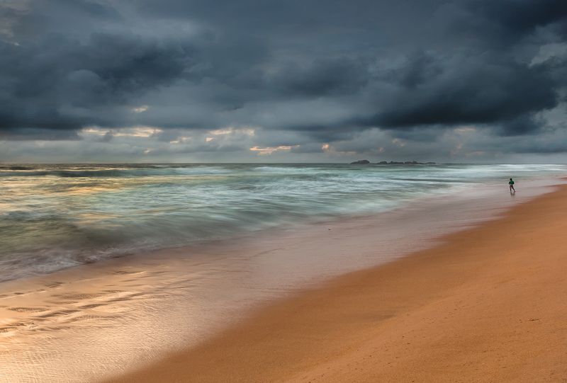 шторм, океан, облака, Шри-Ланка,  Шторм и песчинкаphoto preview