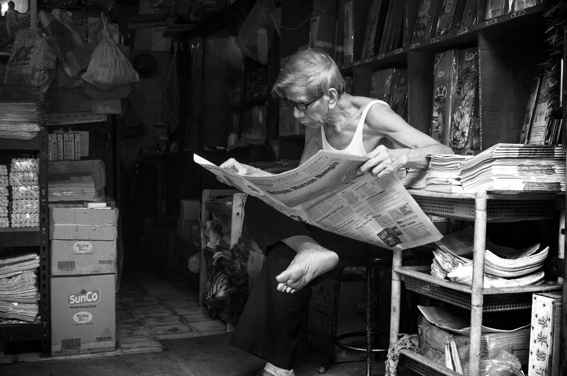 Black and white, Human interest, Humanity, People activity, Streetphoto News readerphoto preview