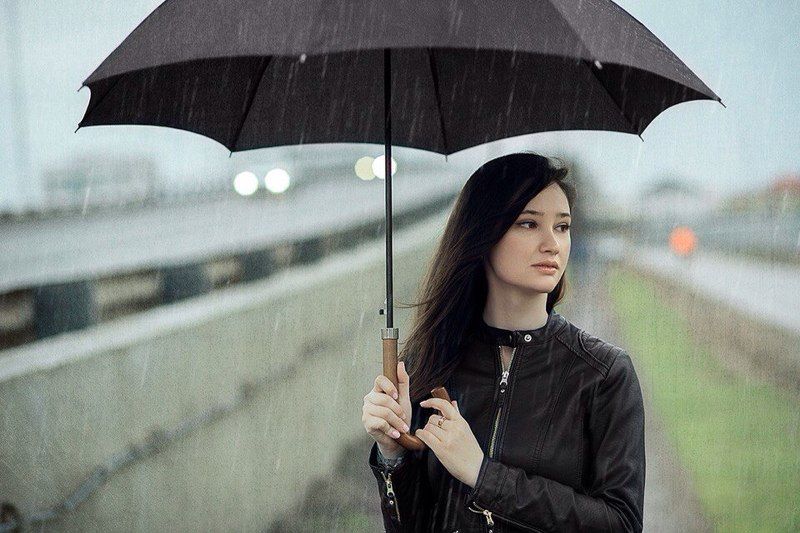 портрет девушка дождь зонт мост Rainphoto preview
