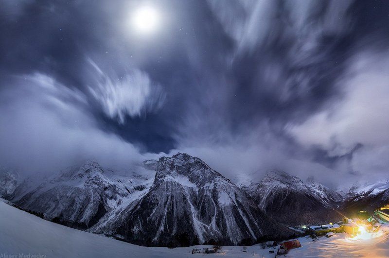 кавказ, домбай, зима, ночь, снег, ущелье, горы, Джугутурлучат, полнолуние Полнолуние над Джугутурлучатомphoto preview