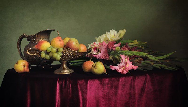 Натюрморт с цветами и фруктами фото превью