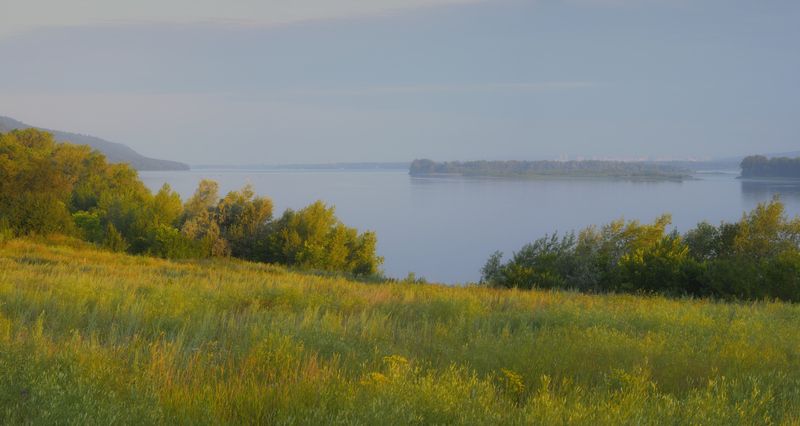 Из далека, долга...photo preview