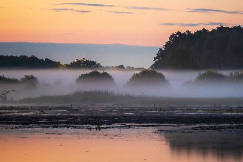 туман, водоем, утро, рассвет, лето, небо, тепло, вода, лес, природа, пейзаж, облака, озеро,  Туманное утроphoto preview