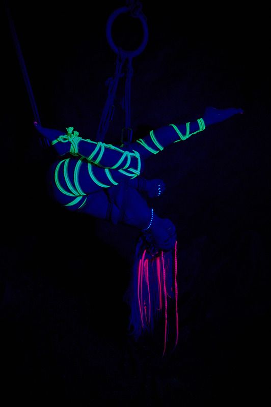 Неон. Шибари. UVphoto preview