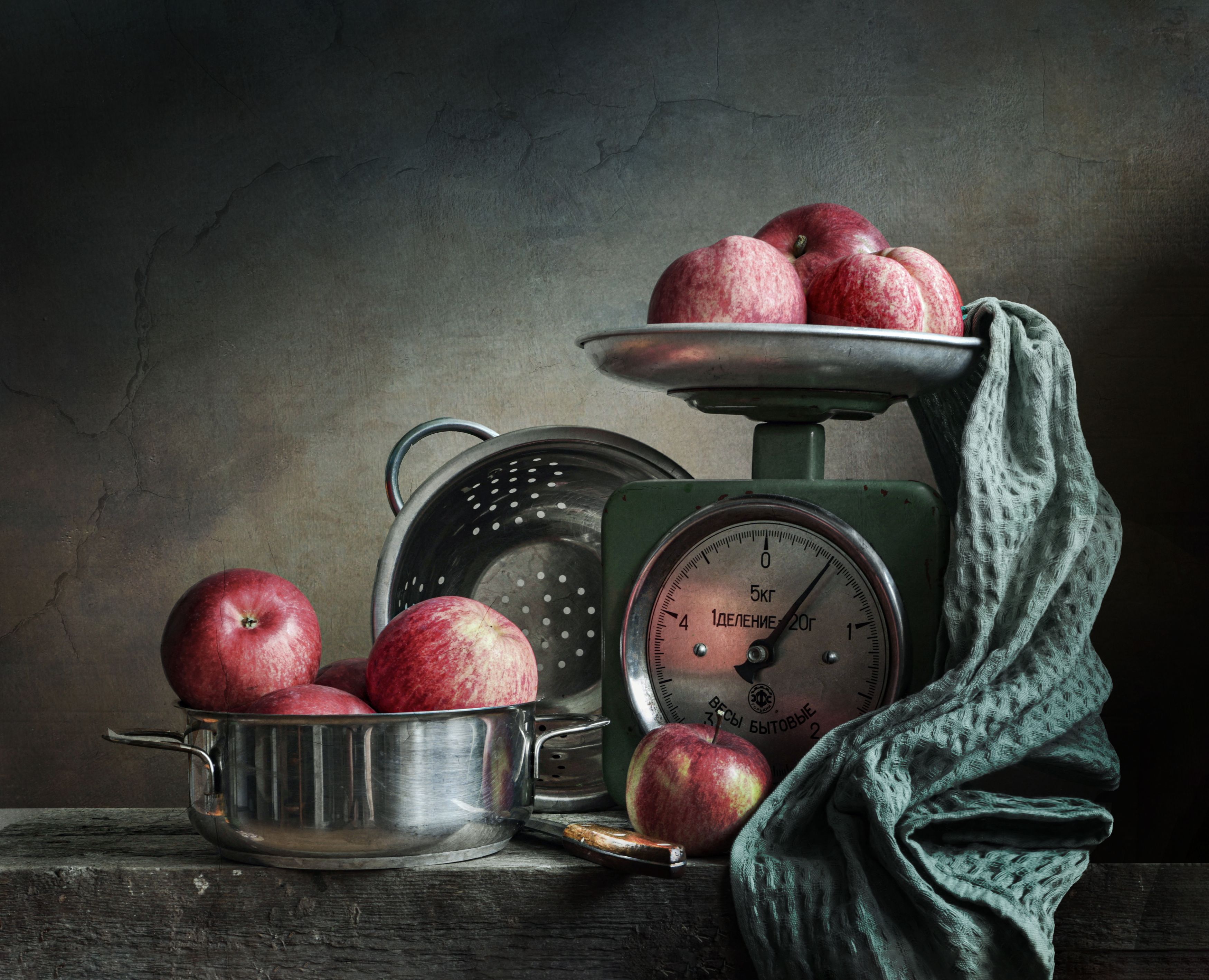 Красные Яблокиphoto preview