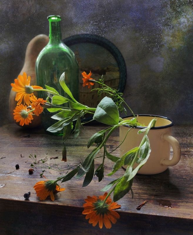 цветы, оранжевый тыква, кружка, бутылка Миновало летоphoto preview