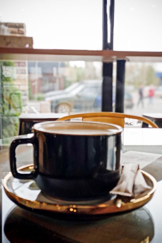 Чашка кофе в кафеphoto preview