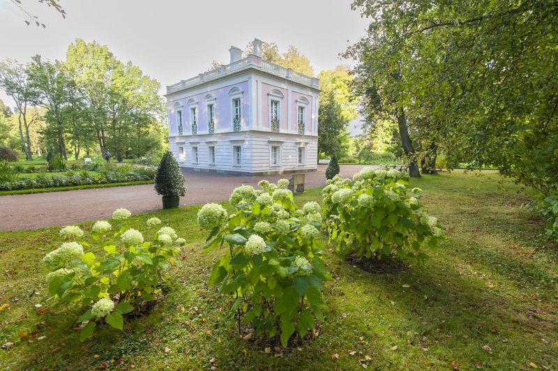 Дворец Петра 3photo preview