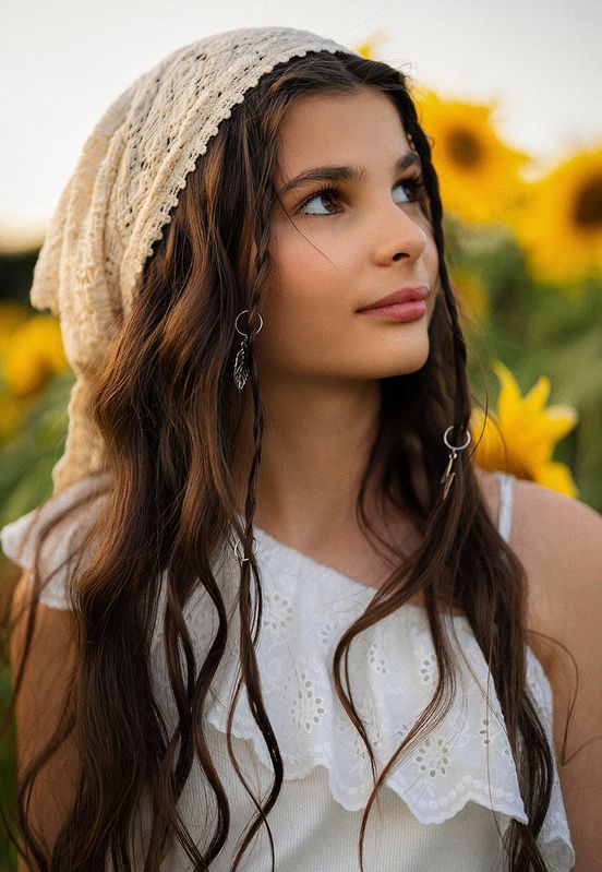 девочка,девушка, детский портрет, портрет, глаза, взгяд, свет, сад, подсолнухи, улыбка, лето, ярко, стиль, косынка, косички Подсолнухиphoto preview