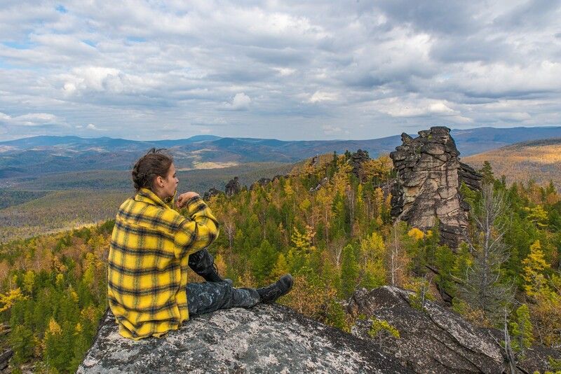 хомус, девушка, игра, осень, скалы Соло на хомусеphoto preview