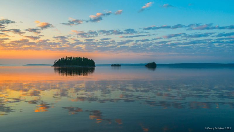 курейское водохранилище, плато путорана, предзимье, осень, лиственницы, стволы, таймыр, заполярье, владимир коваль Ночь полярного дняphoto preview