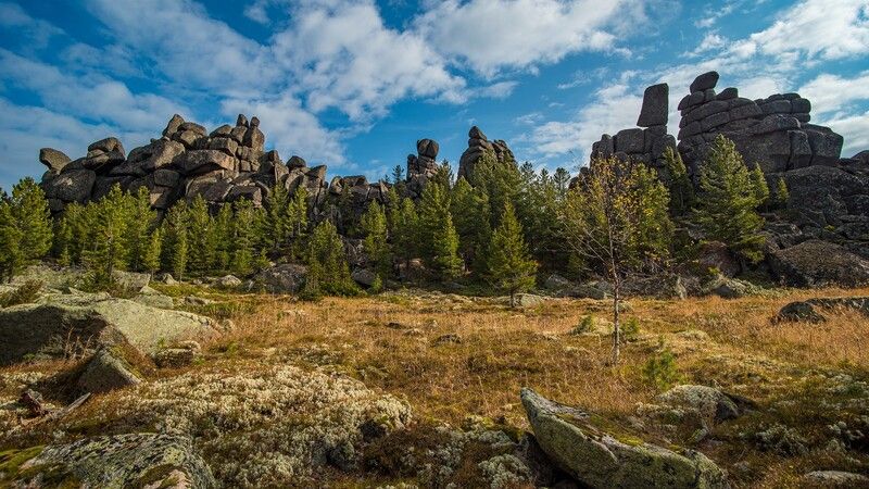 кутурчинское, белогорье, горы, саяны, утро,  скалы, осень Семь братьевphoto preview