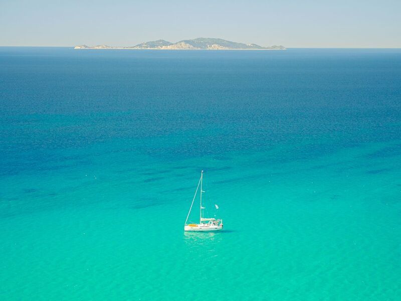sea,yacht,simple,minimalism,greece,corfu,summer,sunny Simple lifephoto preview