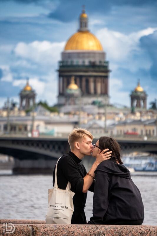 петербург, город, собор, исаакий, поцелуй Любовь в городе фото превью